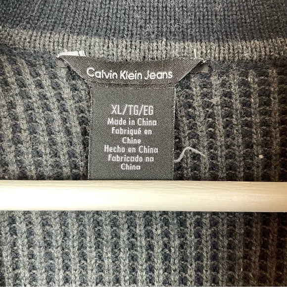 Calvin Klein Jeans ZipUp Cardigan Size XL - Picture 2 of 5